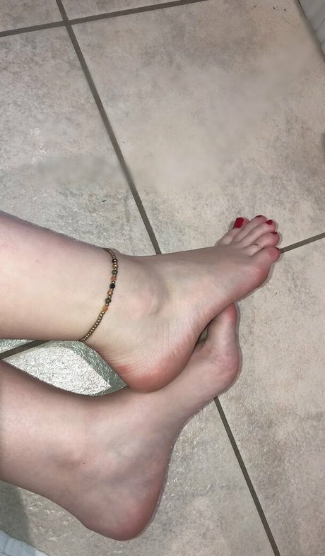 just me and my feet porn star image