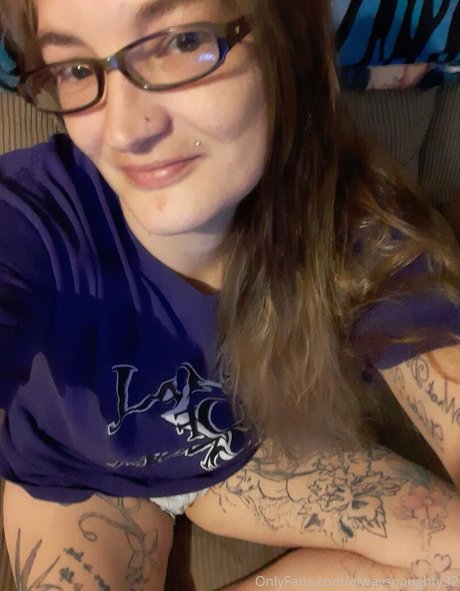 alwaysnaughty32 sex model pictures