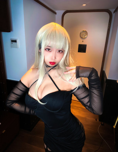 NazoEirian top model archive