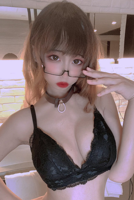 NazoEirian naked pornstar pics