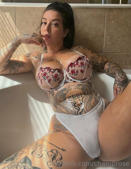 ChampagneRose nice pornstar pic