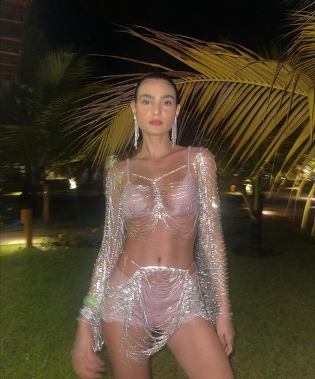 Maria Julia Vieira nude actress galleries
