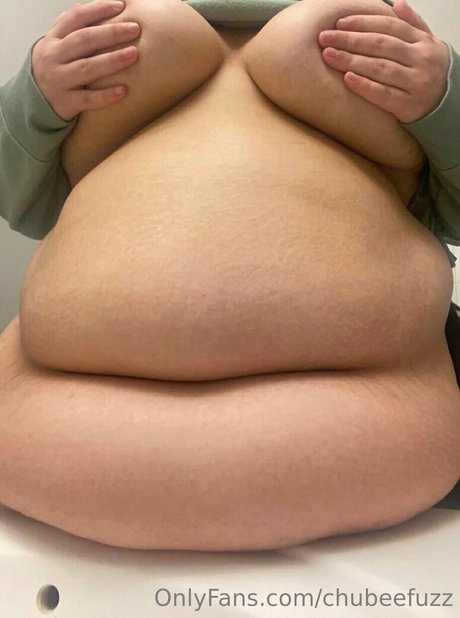 chubeefuzz pornstar adult photo