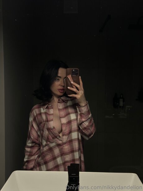 NikkyDandelion exclusive pornstar pic