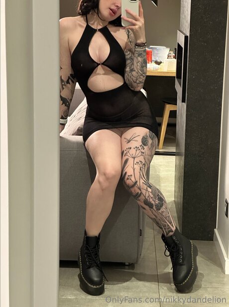 NikkyDandelion nude actress photos
