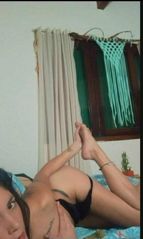 yesiiv adult model image