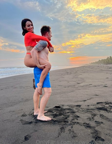 thewildwithyou porn model image