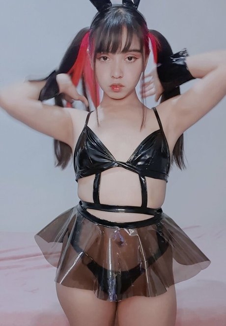 DaniMiau pretty star pics