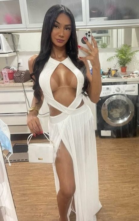Amanda Pavanelli nude actress images