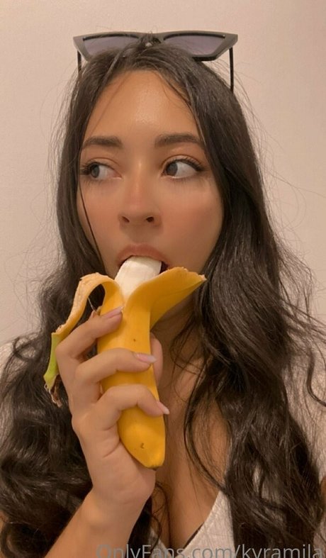 kyramila exclusive model image