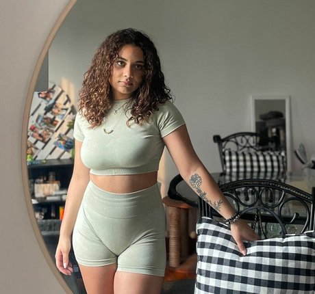 Victorias VIP hot pornstar image