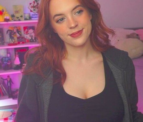 louiseyhannah high quality pornstar pics