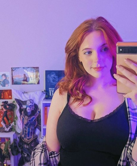 louiseyhannah porn star photo