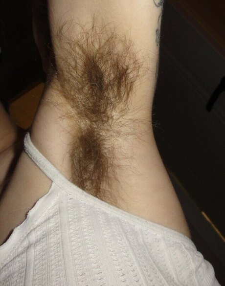 hairybarbie xxx pornstar photo