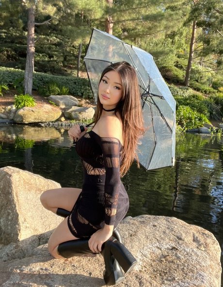 JenaUrf naked star image