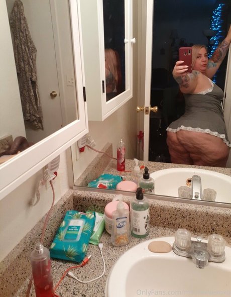 msminniexoxo model naked img