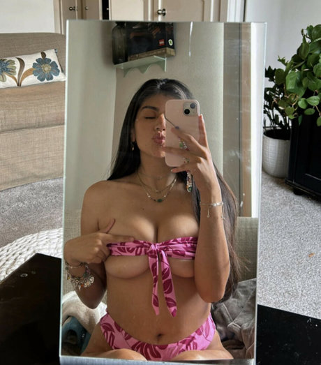 Emilia Torres model sex img