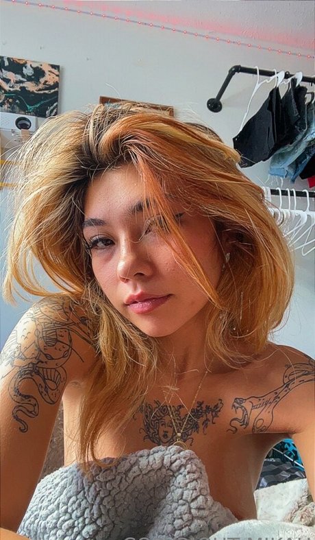 mikahvip pornstar hot images