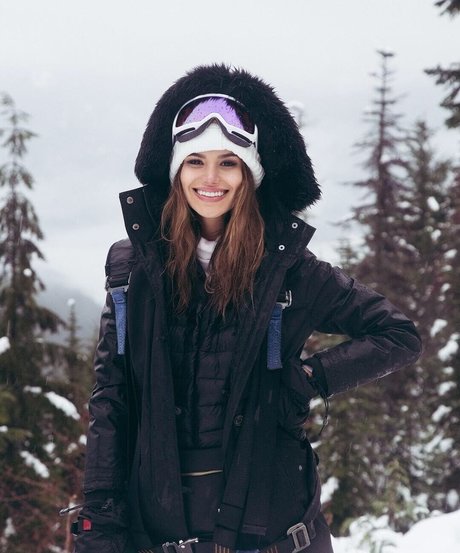 Madison Reed hot model photos