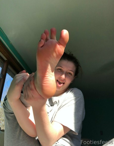 footiesfeets pornstar erotic photos