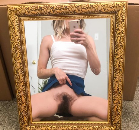 BellatrixSweets porn actress pictures