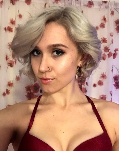 BellatrixSweets profile image
