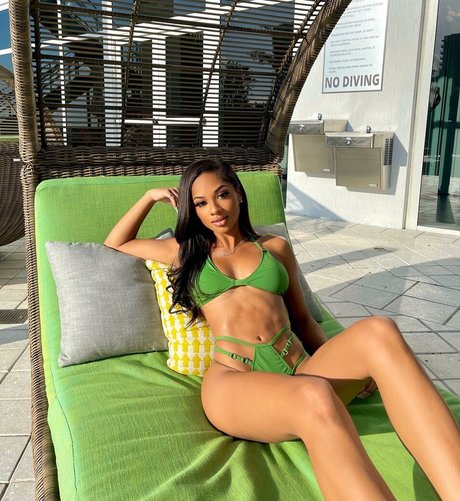 Breann Llewelyn model exclusive images