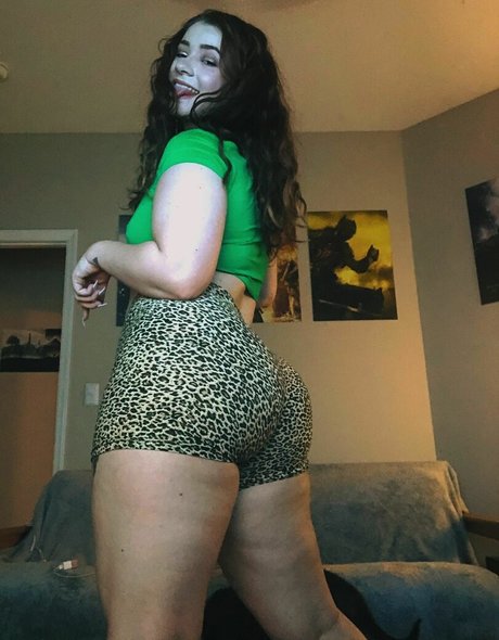Peachez and Screamz pornographic star photos