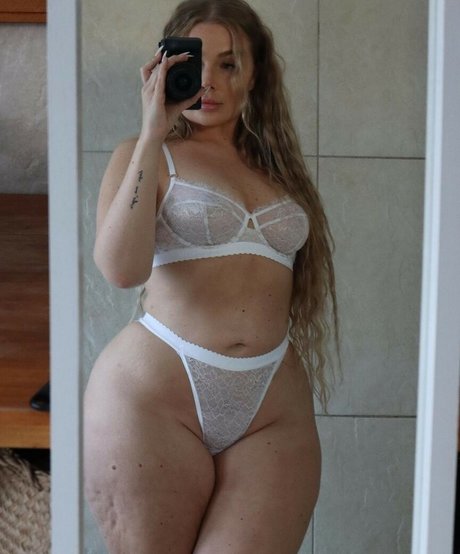 Emma Haggstrom sexy model pics