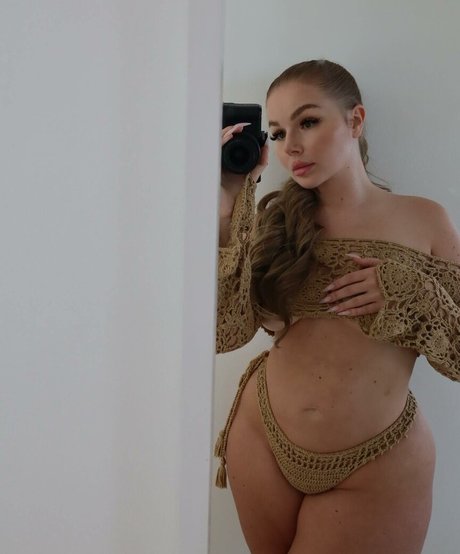 Emma Haggstrom star hot img