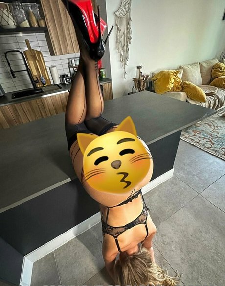 femdom facesitting onlyfans art nude photos