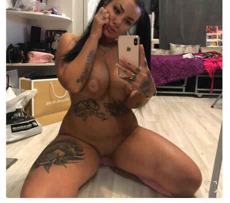blonde midget onlyfans adult archive