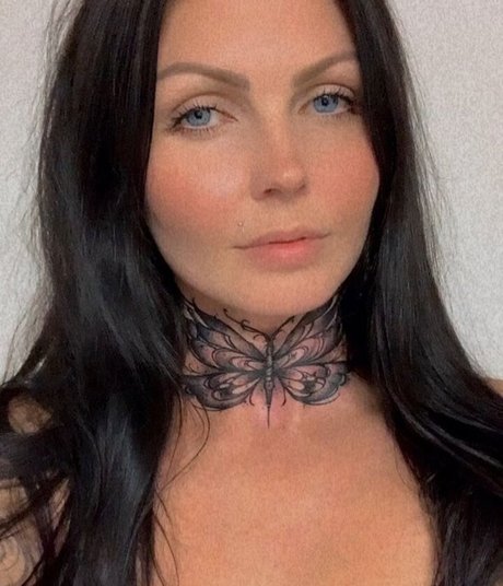Recognise This Girl star adult pic