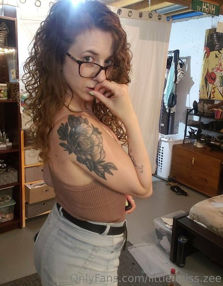 little miss zee nude star archive