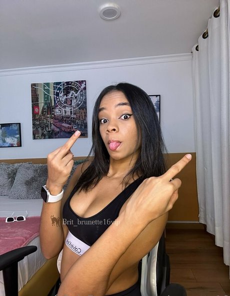 brit brunette16 nude pornstar pics