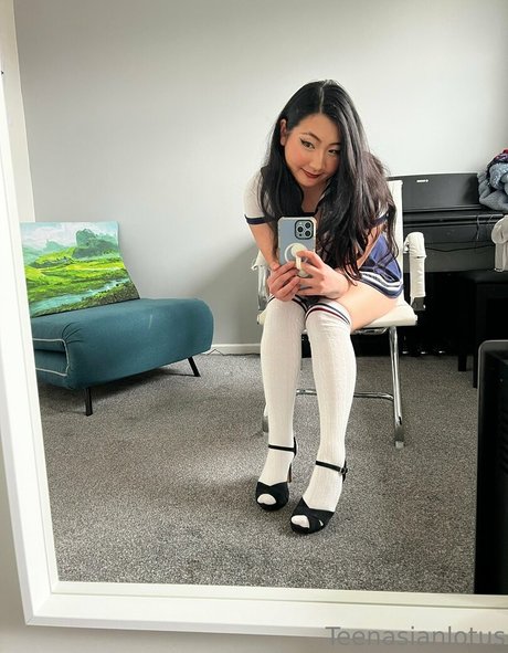lesbian onlyfans naked pics