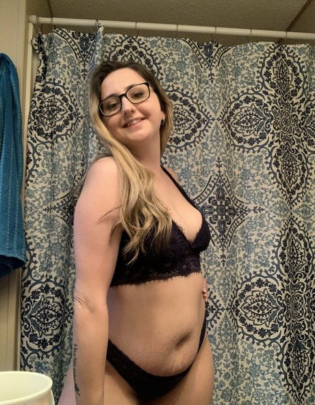 blonde trans onlyfans top pics