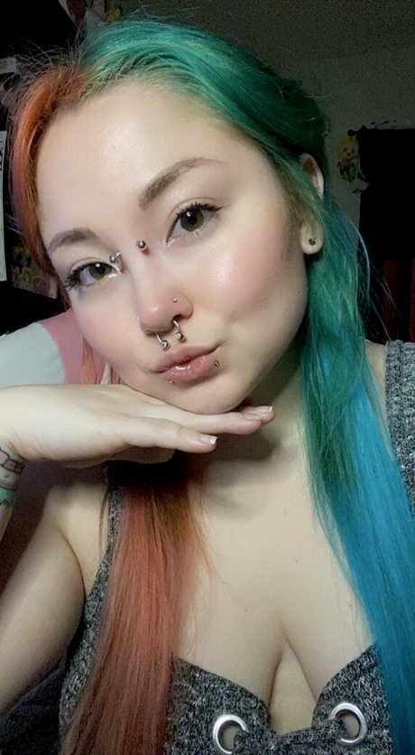 myherocatademiafree model naked pics