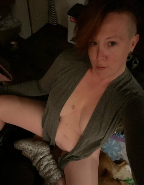 taylorann69 nudes model image