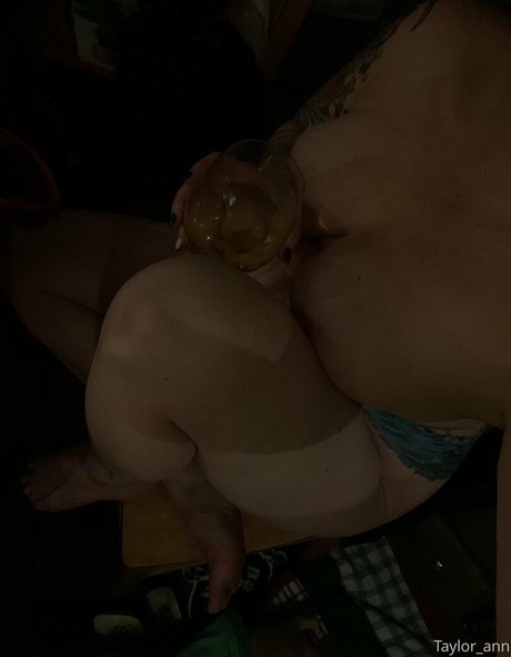 taylorann69 beautiful pornstar images