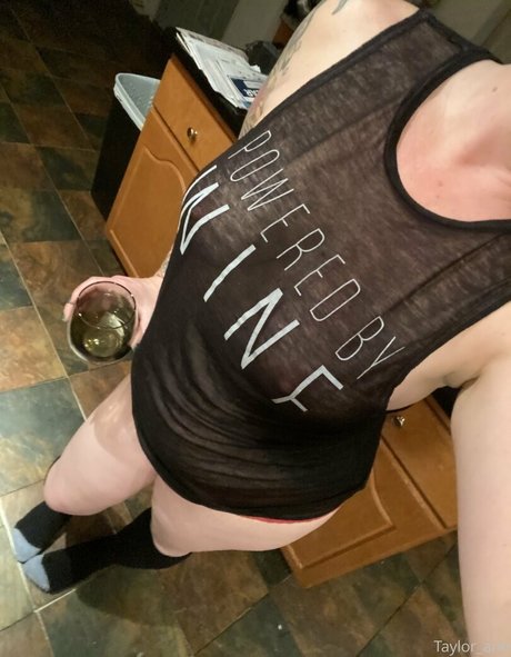 taylorann69 nude pornstar photos