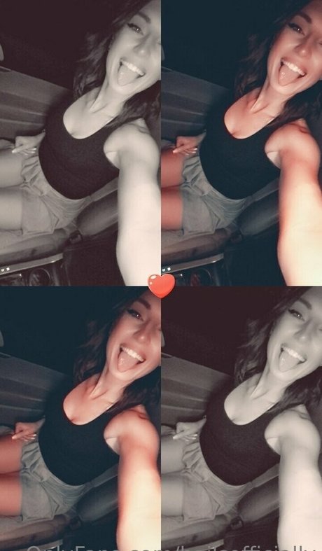 hailsofficially nude pornstar image
