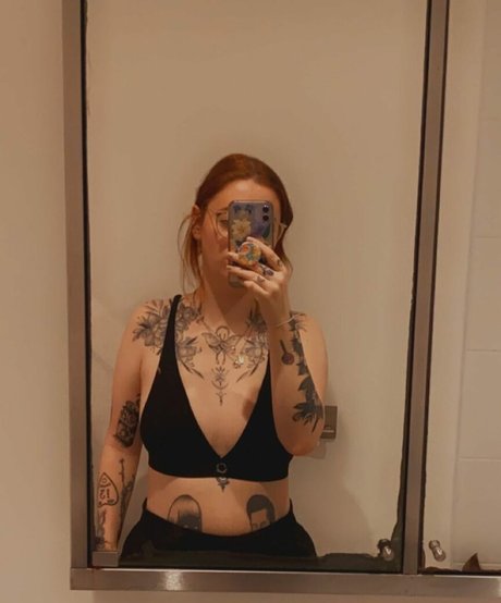 molly p a penny naked star galleries