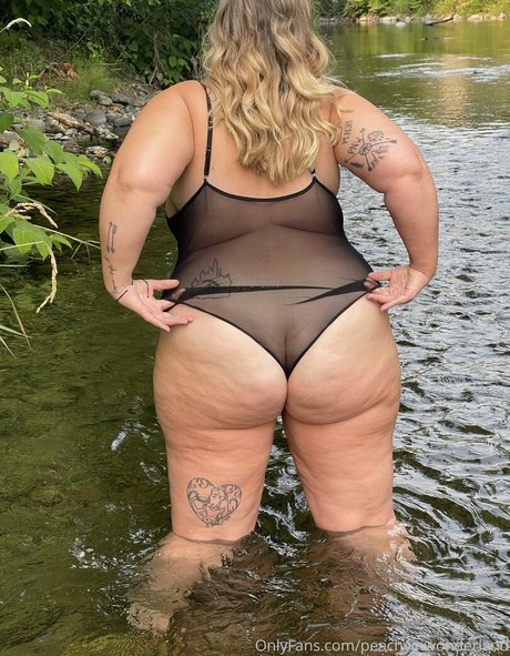 peachyinwonderland sex pornstar pics