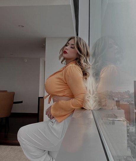 Fatima Segovia star hot photo