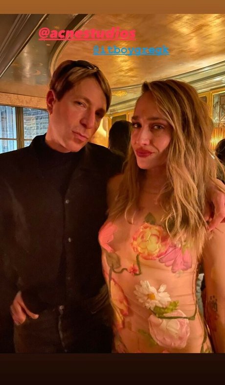 Jemima Kirke free star pic