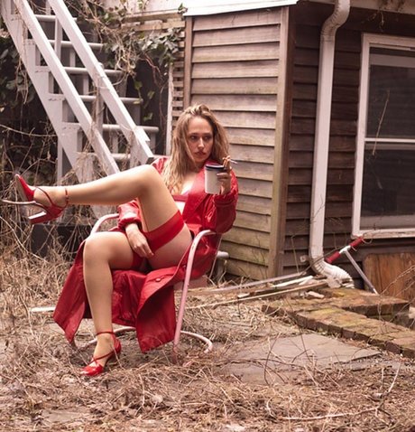 Jemima Kirke hot actress picture