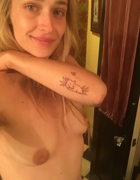 Jemima Kirke exclusive model pics