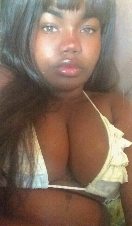 Esther Marinho model adult pic