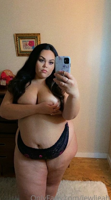 Jewlieah pornstar sexy images